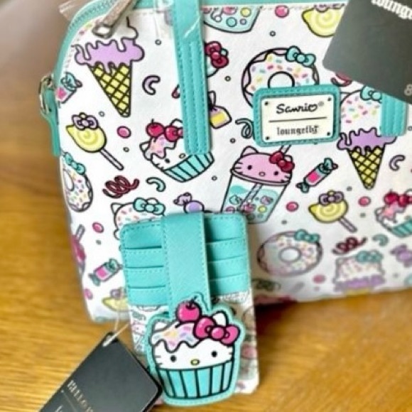 NWT Loungefly HELLO KITTY Sanrio SWEET TREATS Card Wallet Cosplay New - Picture 4 of 4